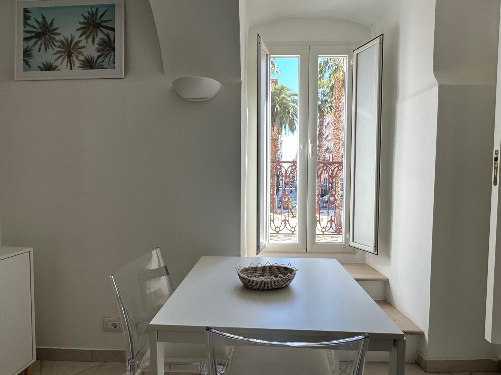 Palm Central House Бари Екстериор снимка