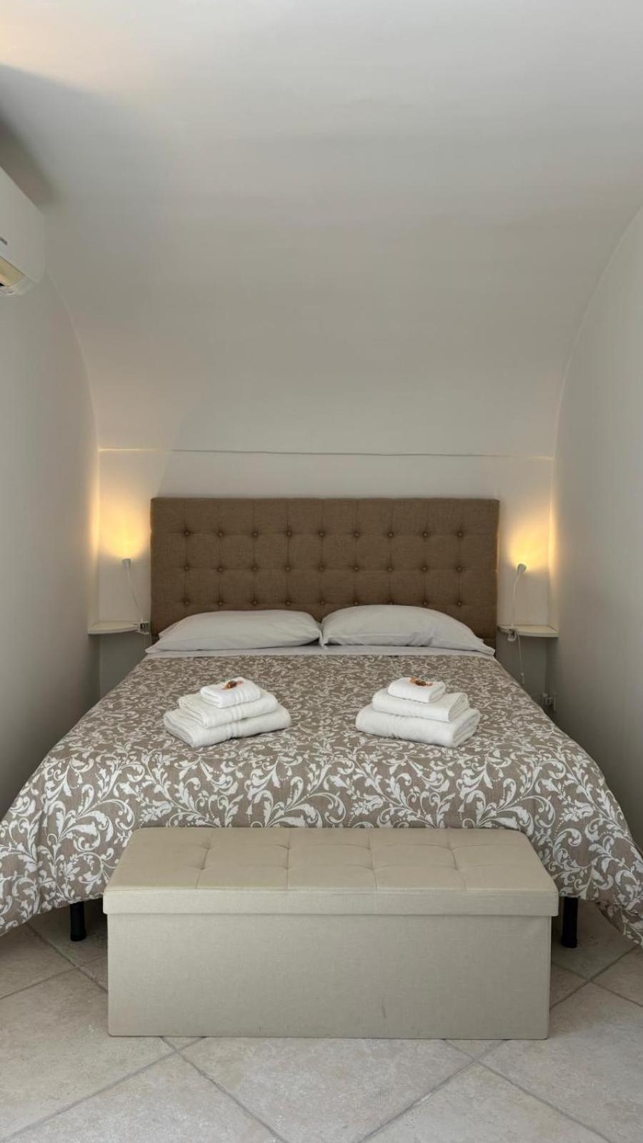 Palm Central House Бари Екстериор снимка