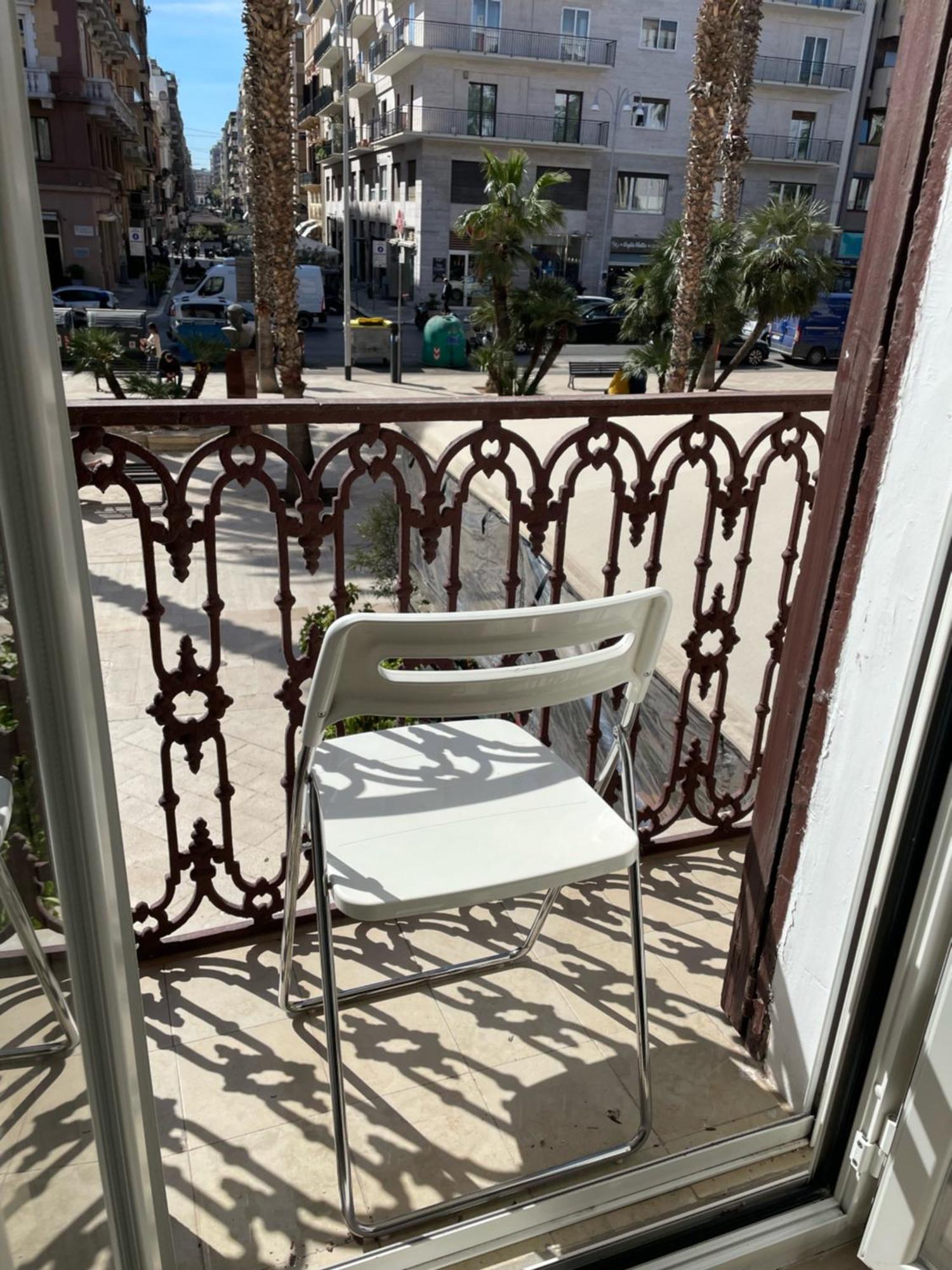 Palm Central House Бари Екстериор снимка