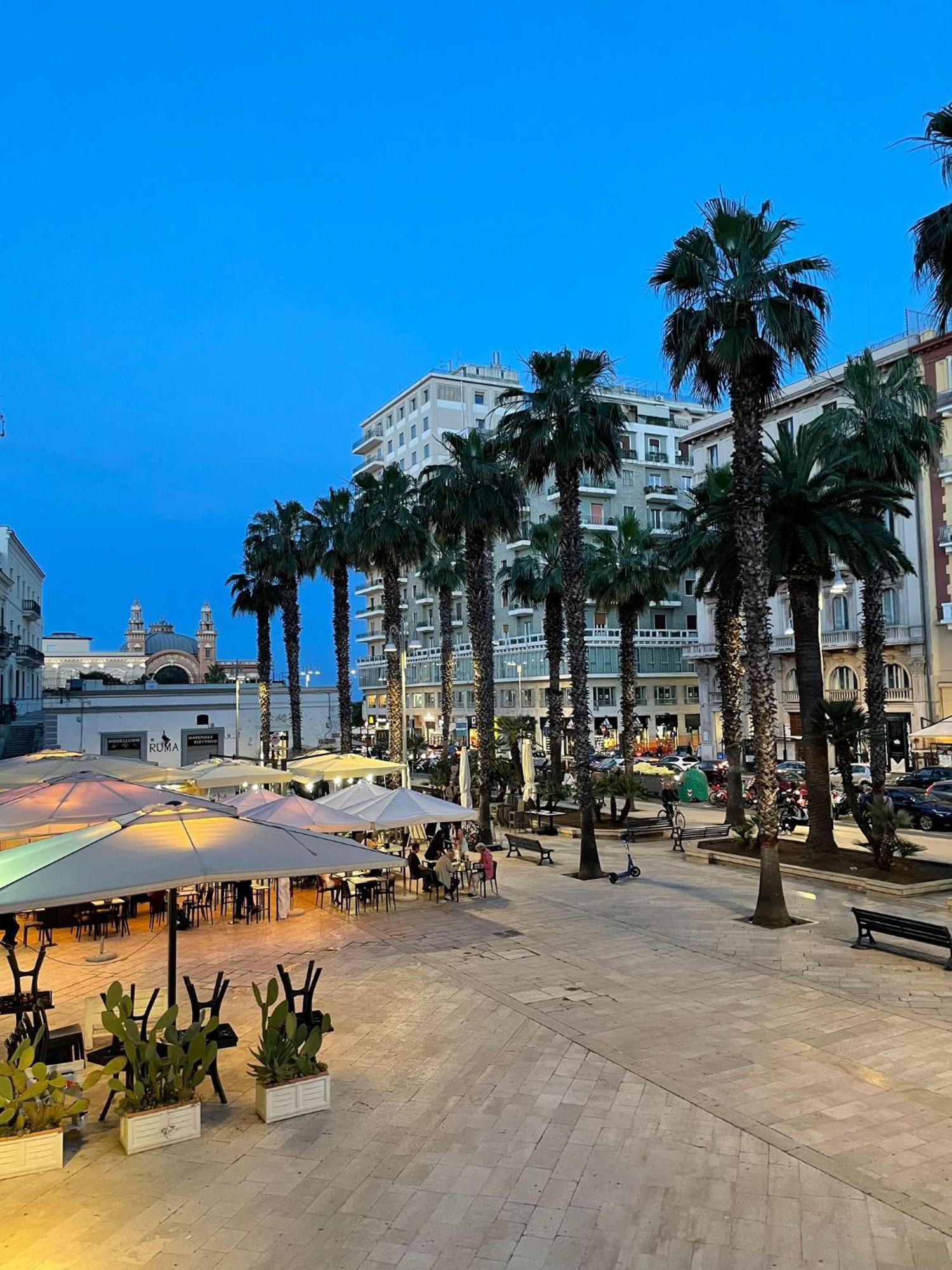 Palm Central House Бари Екстериор снимка